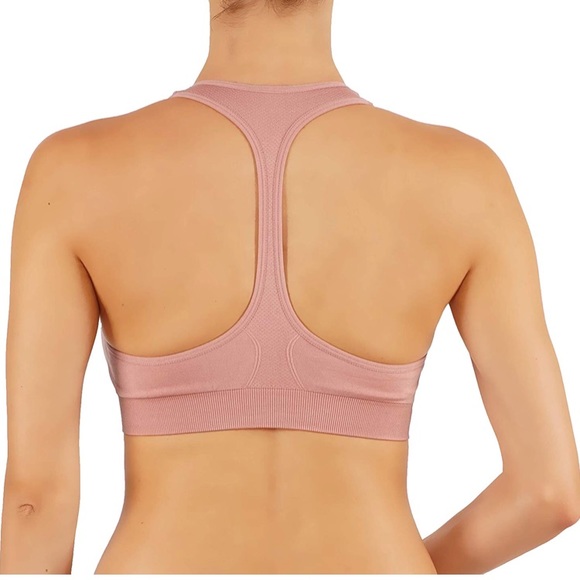 Stylish T- Back design sports bra in light pink - Picture 2 of 3